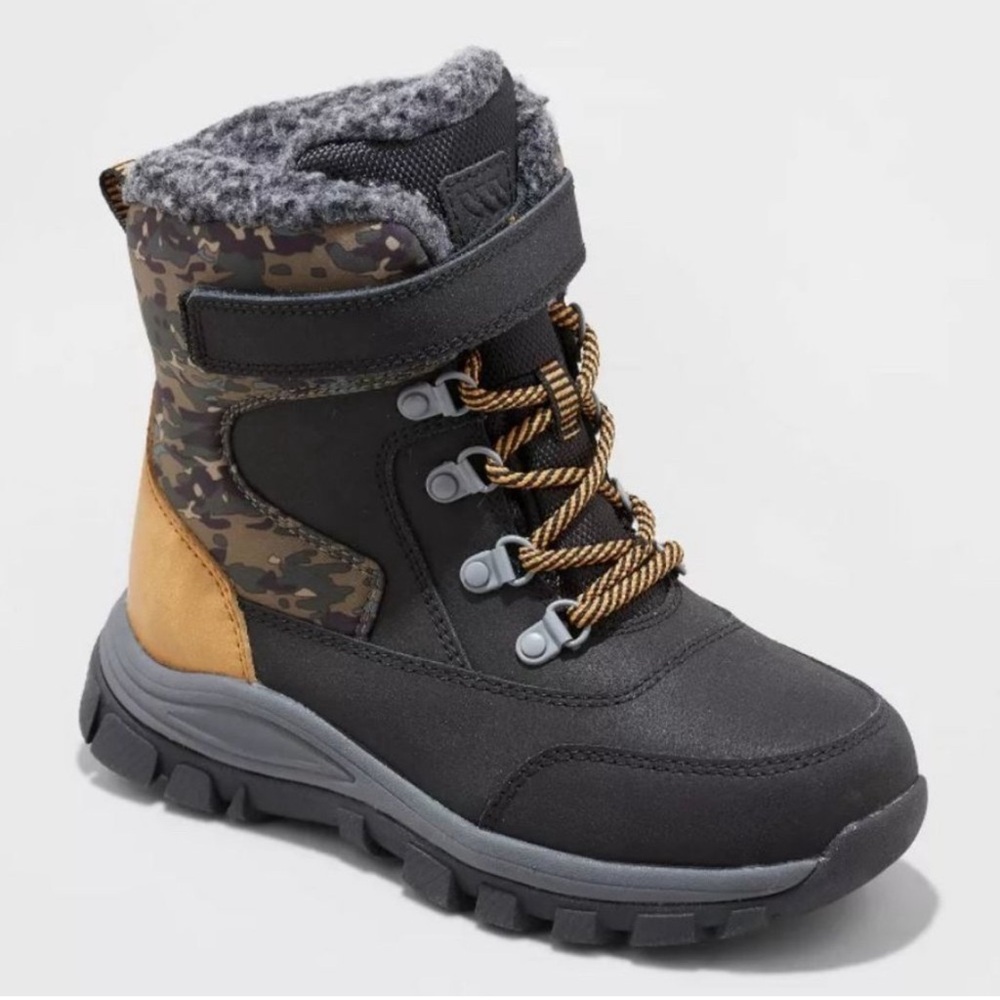 Thermolite Foster winter snow Fur Lined Black boots for Boy Sz 2 - All in motion